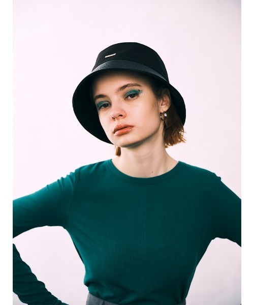 ENVYM（アンビー）の「スウィッチングバケットハット（キャップ・レディース・ブラック/ホワイト・FREE）」の6枚目の写真