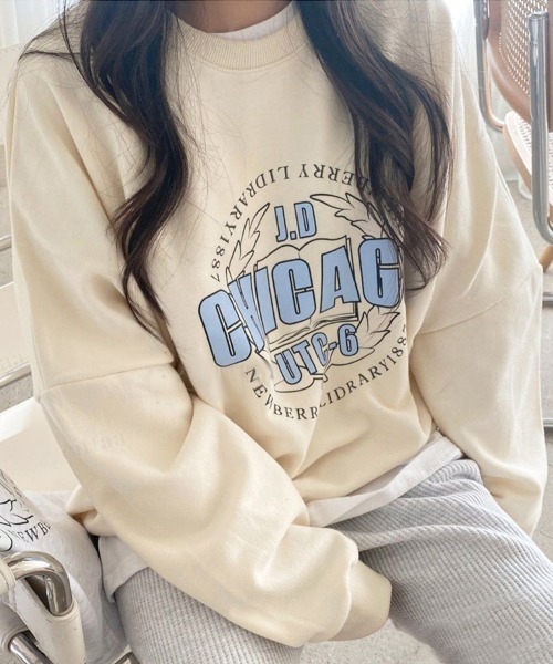 Dalfwin（ダールフィン）の「2022 S/S 春夏 韓国スウェット CHICAGOプリントスウェット トレーナー（スウェット・レディース・クリーム/グレー系その他/ライトブルー・FREE）」の10枚目の写真
