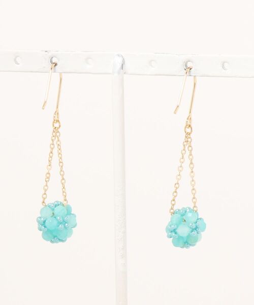 tone(トーン)の「【SPICY COLORS】天然石ボールのそよ風ピアス【14kgf】(ピアス(両耳用)・レディース・ライトブルー/ピンク/オレンジ/ブルー・FREE)」の5枚目の写真