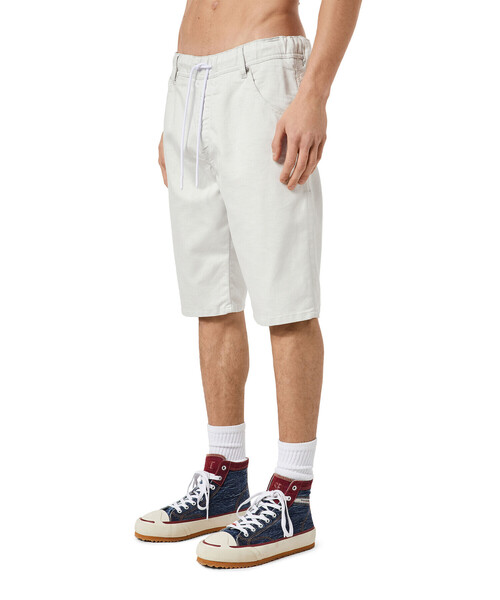 DIESEL(ディーゼル)の「DIESEL SS22 メンズ ショートパンツ ジョグジーンズ サステナブル(デニムパンツ・メンズ・ホワイト・32inch/28inch/26inch/36inch/30inch/34inch)」の13枚目の写真
