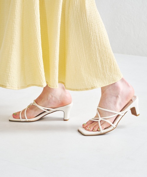 ORiental TRaffic（オリエンタルトラフィック）の「アシンメトリーチューブミュールサンダル/21234（サンダル・レディース・ホワイト/ブラック/オレンジ・LL/3L/S/M/L/SS）」の2枚目の写真