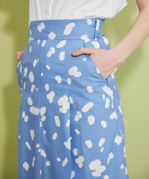 INella（イネラ）の「【INella/イネラ】クラフトドットプリントスカート（スカート・レディース・ブルー/グリーン・1/2）」の11枚目の写真