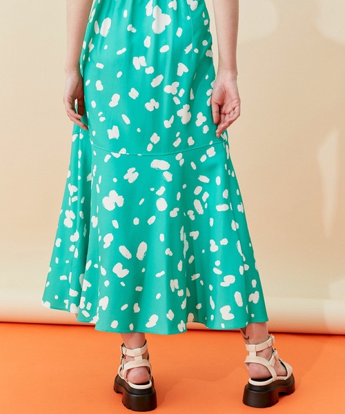 INella（イネラ）の「【INella/イネラ】クラフトドットプリントスカート（スカート・レディース・ブルー/グリーン・1/2）」の15枚目の写真