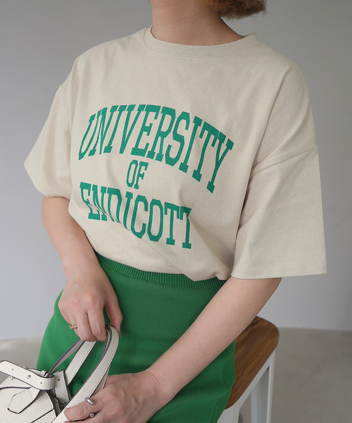 c.u.l(シーユーエル)の「天竺カレッジロゴTシャツ culwd22ss012(Tシャツ/カットソー・レディース・ライトベージュ/ホワイト×ブルー・FREE)」の2枚目の写真
