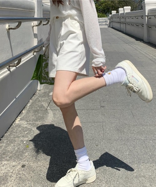 MANGROVE(マングローブ)の「ハイウエストカラーショートパンツ(その他パンツ・レディース・パープル/グレー/ホワイト/イエロー/ブラック/グリーン・LARGE/MEDIUM)」の20枚目の写真