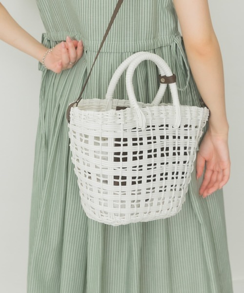 RODE SKO（ロデスコ）の「ショルダー付編みかごバッグ（かごバッグ・レディース・ホワイト/ブラウン/ブルー/グリーン・ONE）」の9枚目の写真