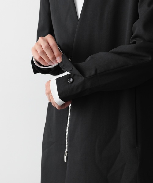 ATTACHMENT（アタッチメント）の「WO/PEストレッチ ギャバジン カラーレスロングジャケット/  WO/PE STRETCH GABARDINE COLLARLESS LONG JACKET（ノーカラーコート・メンズ・ブラック/ベージュ・1/2/3）」の17枚目の写真
