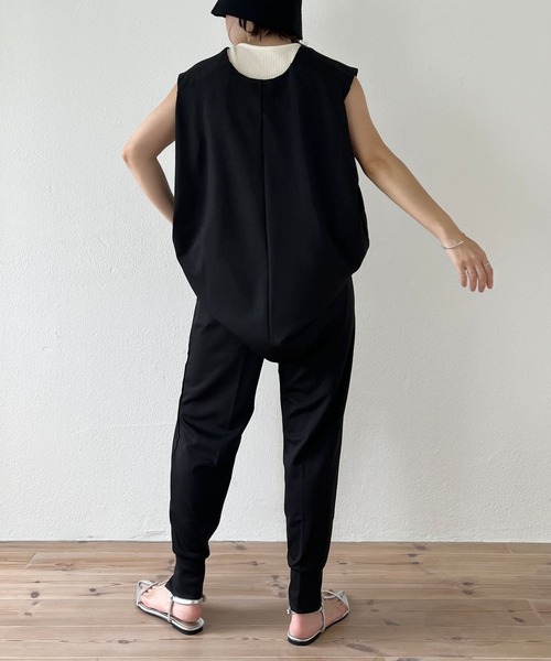 wee9s(ウィークス)の「over size ponte vest / オーバーサイズポンチベスト(ベスト・レディース・ブラック/カーキ/アイボリー/テラコッタ・FREE)」の9枚目の写真