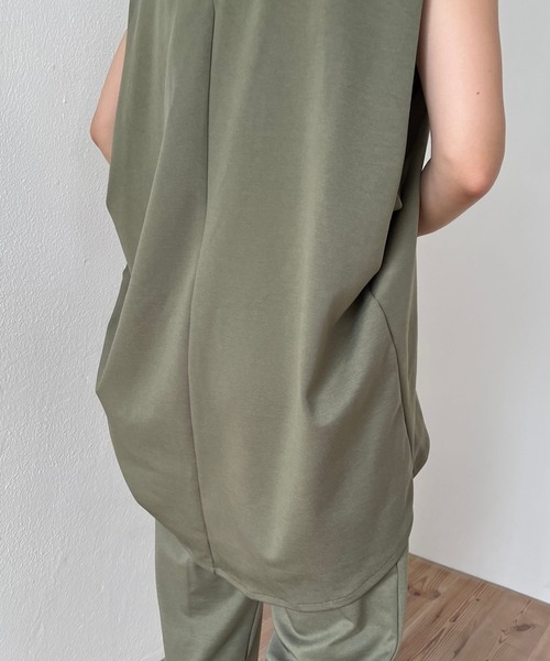 wee9s(ウィークス)の「over size ponte vest / オーバーサイズポンチベスト(ベスト・レディース・ブラック/カーキ/アイボリー/テラコッタ・FREE)」の14枚目の写真