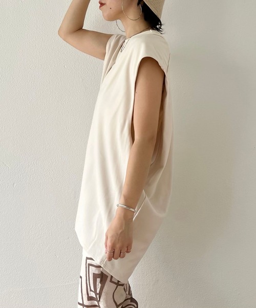 wee9s(ウィークス)の「over size ponte vest / オーバーサイズポンチベスト(ベスト・レディース・ブラック/カーキ/アイボリー/テラコッタ・FREE)」の6枚目の写真