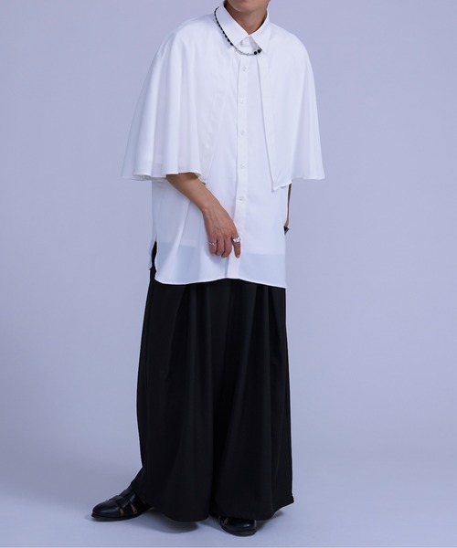 Ellno Loset（エルノロゼット）の「2wayケープ付きシャツ（シャツ/ブラウス・メンズ・オフホワイト/ブルーグレー・MEDIUM/LARGE）」の13枚目の写真