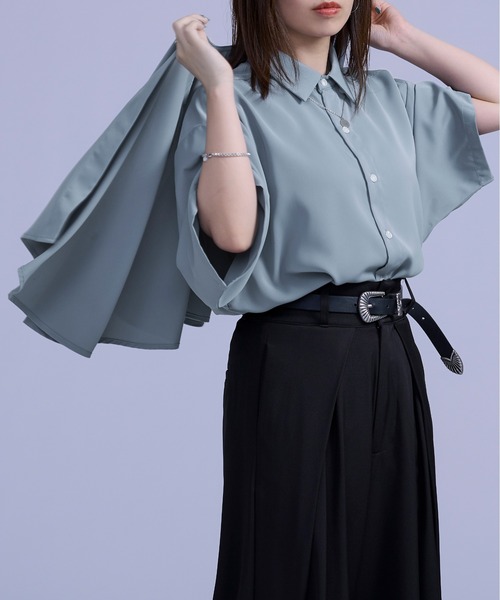 Ellno Loset（エルノロゼット）の「2wayケープ付きシャツ（シャツ/ブラウス・メンズ・オフホワイト/ブルーグレー・MEDIUM/LARGE）」の19枚目の写真