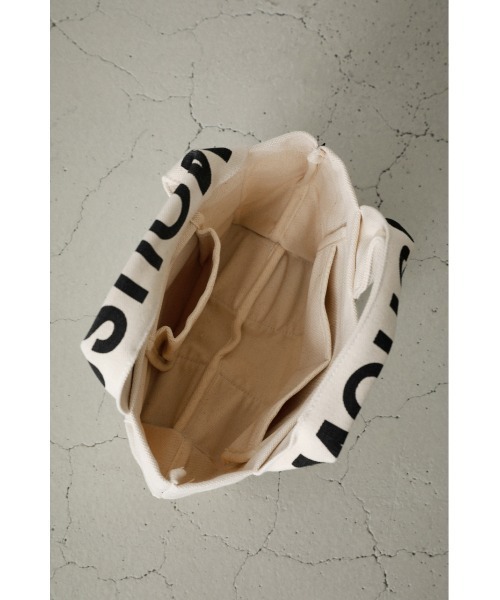 AZUL by moussy（アズールバイマウジー）の「AZUL LOGO CANVAS TOTE BAG/AZULロゴキャンバストートバッグ（ショルダーバッグ・メンズ・ホワイト/カーキ/ブラック・FREE）」の9枚目の写真