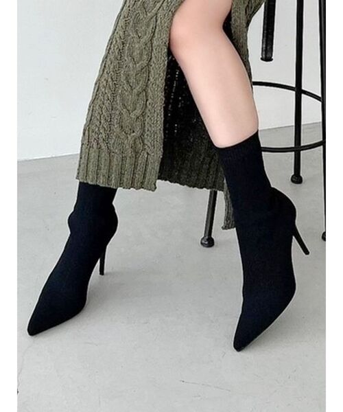 RESEXXY(リゼクシー)の「ストレッチスレンダーブーツ(ブーツ・レディース・アイボリー/ブラック・SMALL/MEDIUM/LARGE)」の2枚目の写真