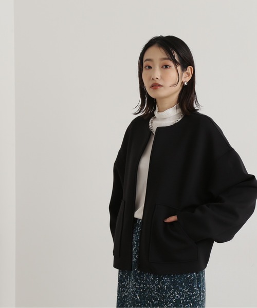 NATURAL BEAUTY BASIC（ナチュラルビューティーベーシック）の「フォルムカットブルゾン（ブルゾン・レディース・ブラック/ベージュ系その他2・SMALL/MEDIUM）」の6枚目の写真