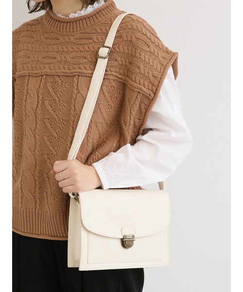 ehka sopo（エヘカソポ）の「フラップスクエアショルダー（ショルダーバッグ・レディース・ブラウン/ブラック/オフホワイト・ﾌﾘ-）」の2枚目の写真
