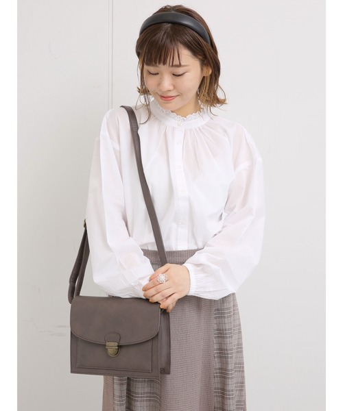 ehka sopo（エヘカソポ）の「フラップスクエアショルダー（ショルダーバッグ・レディース・ブラウン/ブラック/オフホワイト・ﾌﾘ-）」の12枚目の写真