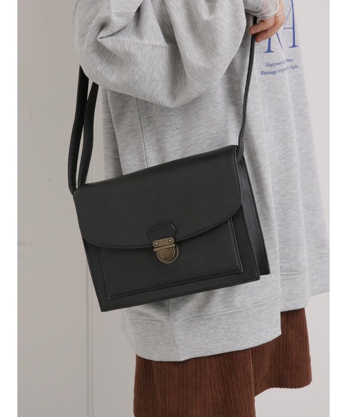 ehka sopo（エヘカソポ）の「フラップスクエアショルダー（ショルダーバッグ・レディース・ブラウン/ブラック/オフホワイト・ﾌﾘ-）」の4枚目の写真