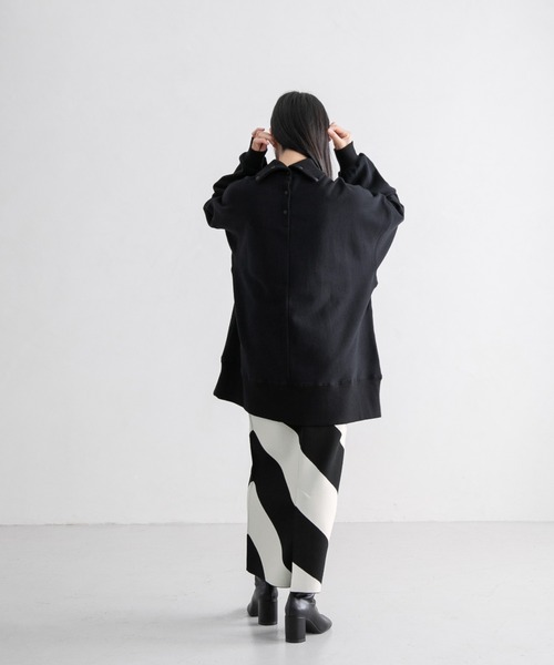 yuw（ユウ）の「バイアスボーダーニットタイトスカート　178503（スカート・レディース・ブラック/ネイビー/グリーン・FREE）」の11枚目の写真