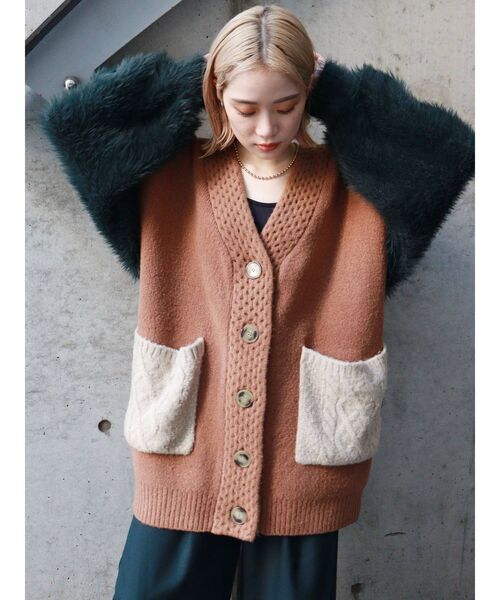 MURUA(ムルーア)の「オーバーボリュームニットカーデ(カーディガン/ボレロ・レディース・ベージュ・FREE)」の5枚目の写真