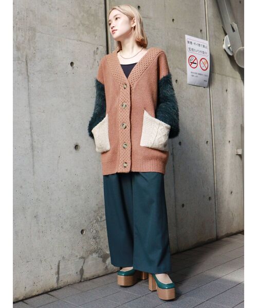 MURUA(ムルーア)の「オーバーボリュームニットカーデ(カーディガン/ボレロ・レディース・ベージュ・FREE)」の8枚目の写真