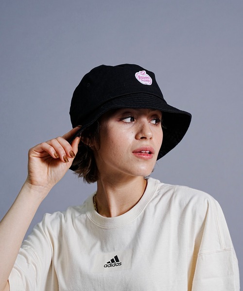 Manhattan Portage（マンハッタンポーテージ）の「Manhattan Portage/マンハッタンポーテージ ハット WAPPEN BUCKET HAT NYC MP190（ハット・メンズ・ベージュ系その他/グリーン系その他/ブラック×レッド・FREE）」の8枚目の写真