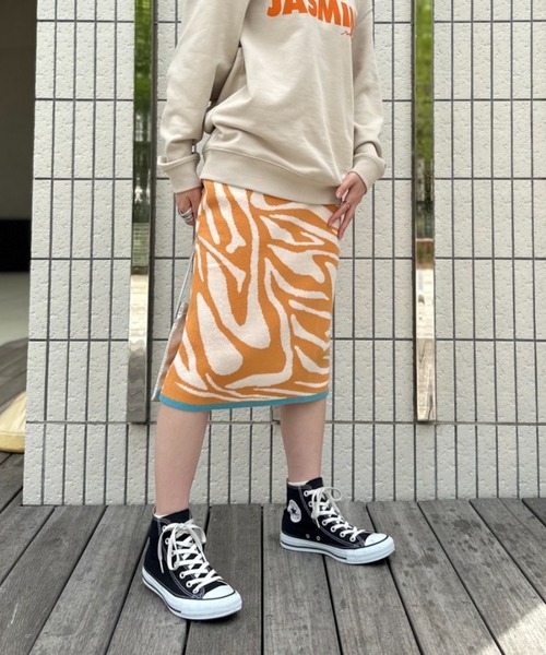 mi via loca（ミヴィアロカ）の「柄ジャガードニットスカート（スカート・レディース・ブルー/イエロー/キナリ/ベージュ・FREE）」の15枚目の写真