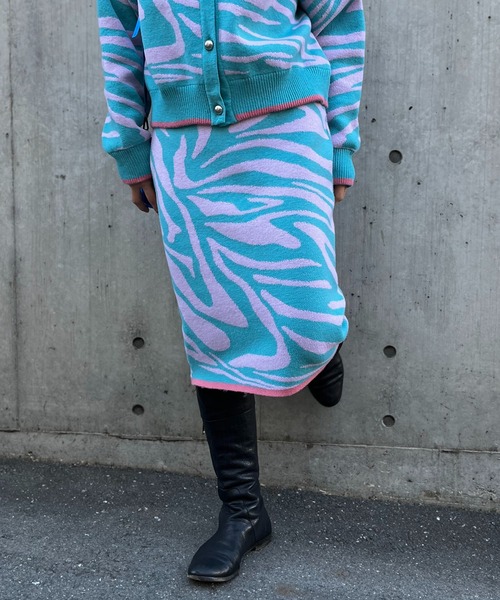 mi via loca（ミヴィアロカ）の「柄ジャガードニットスカート（スカート・レディース・ブルー/イエロー/キナリ/ベージュ・FREE）」の12枚目の写真