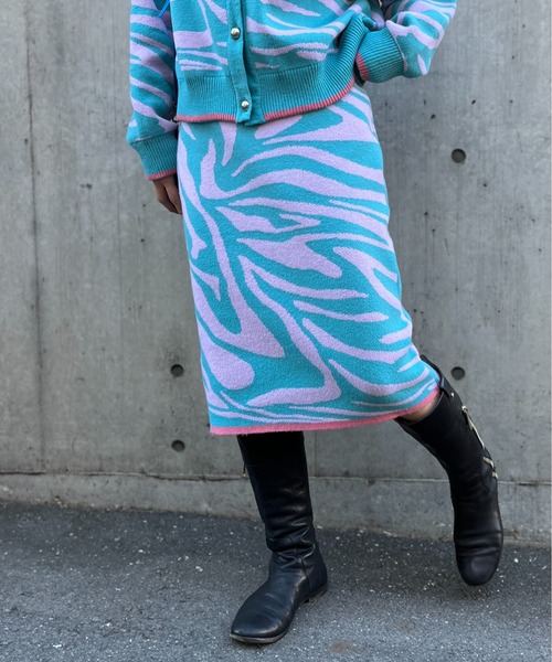 mi via loca（ミヴィアロカ）の「柄ジャガードニットスカート（スカート・レディース・ブルー/イエロー/キナリ/ベージュ・FREE）」の13枚目の写真