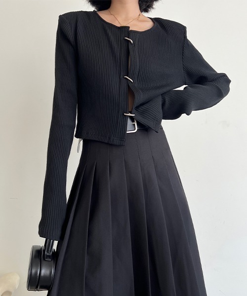 chuclla（チュクラ）の「カラビナ デザインリブカットソー chw23s037（カーディガン/ボレロ・レディース・ブラック・FREE）」の4枚目の写真