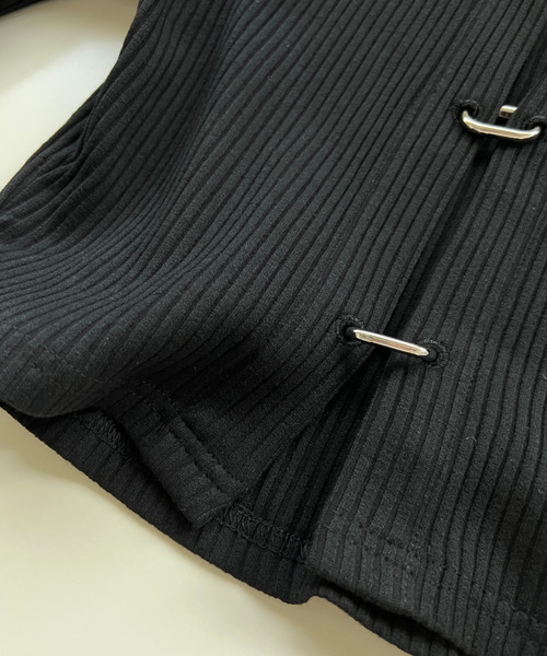 chuclla（チュクラ）の「カラビナ デザインリブカットソー chw23s037（カーディガン/ボレロ・レディース・ブラック・FREE）」の15枚目の写真