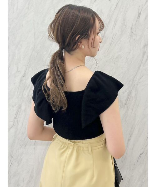 dazzlin（ダズリン）の「クロスラッフルニットトップス（ニット/セーター・レディース・オフホワイト/ピンク/グレー/ブルー/ブラック・FREE）」の17枚目の写真