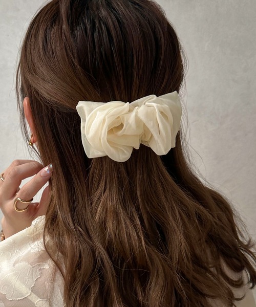 apres jour clair（アプレジュールクレア）の「【apres jour clair×ARIAZ】シアーヘアクリップ（バレッタ/ヘアクリップ・レディース・アイボリー/ダークブラウン/イエロー系その他/グレイッシュベージュ/ブラック/ピンクベージュ・FREE）」の18枚目の写真