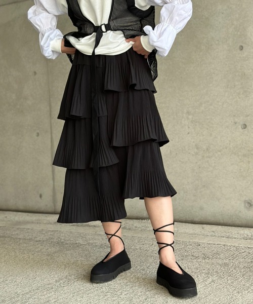 LVEU.(ラブユ.)の「【LVEU.】アシンメトリープリーツティアードスカート / ボトムス スカート ティアード プリーツ アシンメトリー アシメ ミモレ ブラック ベージュ(スカート・レディース・ベージュ/ブラック・FREE)」の5枚目の写真