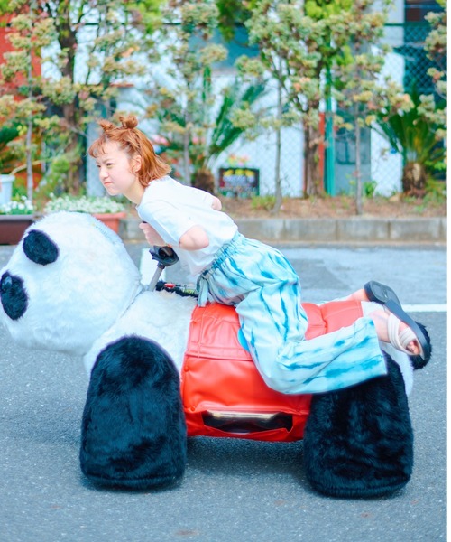 Kastane（カスタネ）の「【Yuri Hanamori コラボ 】イージーパンツ（その他パンツ・レディース・ネイビー・FREE）」の5枚目の写真