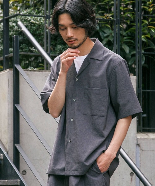 URBAN RESEARCH（アーバンリサーチ）の「『セットアップ対応』『吸水速乾』ドライメランジショートスリーブシャツ（シャツ/ブラウス・メンズ・ベージュ/ブラック/チャコールグレー・SMALL/MEDIUM/LARGE）」の5枚目の写真