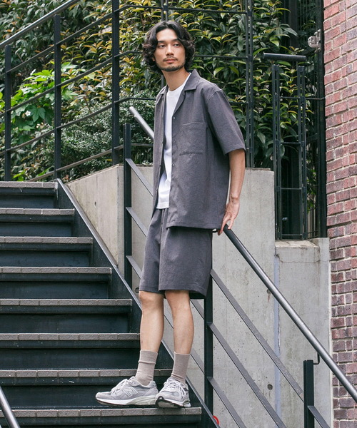 URBAN RESEARCH（アーバンリサーチ）の「『セットアップ対応』『吸水速乾』ドライメランジショートスリーブシャツ（シャツ/ブラウス・メンズ・ベージュ/ブラック/チャコールグレー・SMALL/MEDIUM/LARGE）」の13枚目の写真