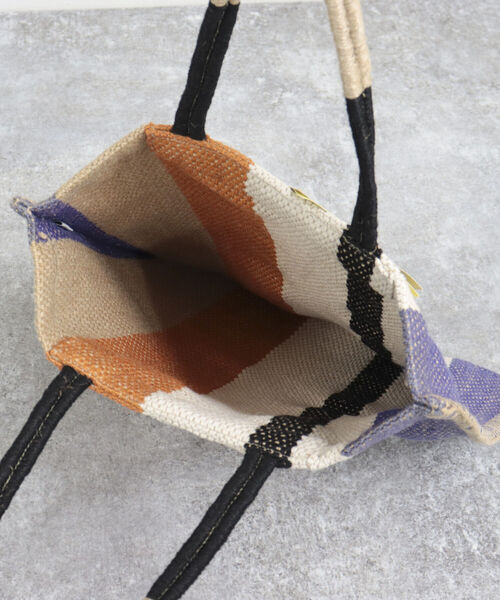 fredy emue（フレディエミュ）の「【TARANGO/タランゴ】 ジュートスクエアフラットトート（トートバッグ・レディース・グリーン系その他/ブルー系その他・FREE）」の11枚目の写真