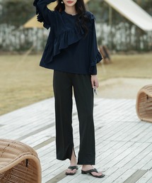 TeddyShop（テディショップ）の「【UVカット率 99%以上】レディース水着 フロント＆袖フリルラッシュガードトップス+内スリットテーパードパンツ 上下2点セット（ラッシュガード）」