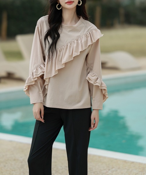 TeddyShop(テディショップ)の「【UVカット率 99%以上】レディース水着 フロント&袖フリルラッシュガードトップス+内スリットテーパードパンツ 上下2点セット(ラッシュガード・レディース・ライトベージュ/ブラウン/ブラック/ネイビー・M/L)」の5枚目の写真