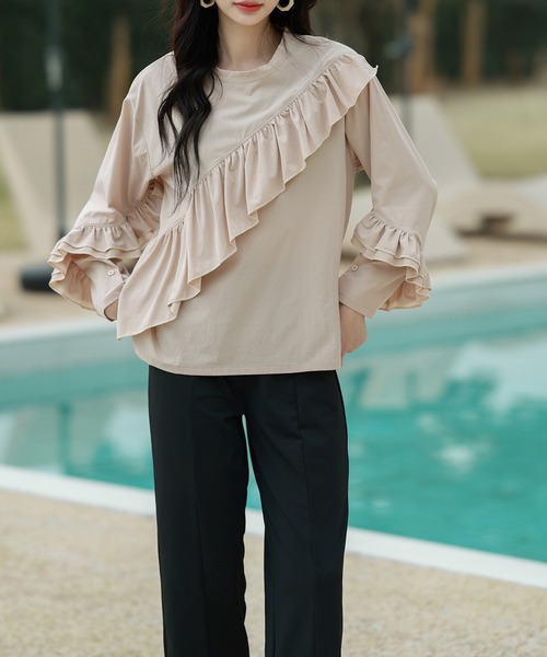 TeddyShop(テディショップ)の「【UVカット率 99%以上】レディース水着 フロント&袖フリルラッシュガードトップス+内スリットテーパードパンツ 上下2点セット(ラッシュガード・レディース・ライトベージュ/ブラウン/ブラック/ネイビー・M/L)」の6枚目の写真