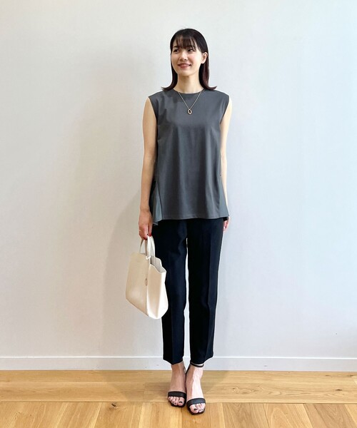 OPAQUE.CLIP（オペークドットクリップ）の「◆ティアードドッキングカットソー【イージーケア/洗濯機洗い可】（Tシャツ/カットソー・レディース・サンドベージュ/チャコールグレー/オフホワイト/ブラック・36/38/40）」の13枚目の写真