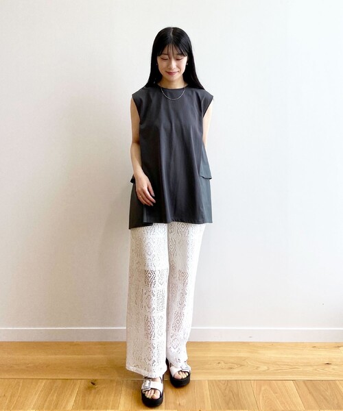 OPAQUE.CLIP（オペークドットクリップ）の「◆ティアードドッキングカットソー【イージーケア/洗濯機洗い可】（Tシャツ/カットソー・レディース・サンドベージュ/チャコールグレー/オフホワイト/ブラック・36/38/40）」の6枚目の写真