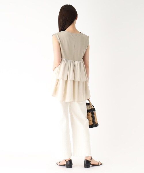 OPAQUE.CLIP（オペークドットクリップ）の「◆ティアードドッキングカットソー【イージーケア/洗濯機洗い可】（Tシャツ/カットソー・レディース・サンドベージュ/チャコールグレー/オフホワイト/ブラック・36/38/40）」の15枚目の写真