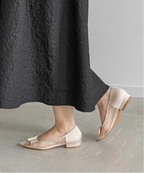RANDA（ランダ）の「サテンリボンシアーフラットパンプス（パンプス・レディース・アイボリー/ブラウン/ブラック・22.5/23/23.5/24/24.5/25.5/25/22）」の17枚目の写真