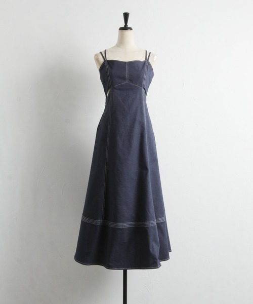 tocco closet(トッコ クローゼット)の「【ZOZO限定】ステッチ入りカットアウトデニムライクキャミワンピース(ワンピース・レディース・インディゴブルー/ブラック・M)」の7枚目の写真