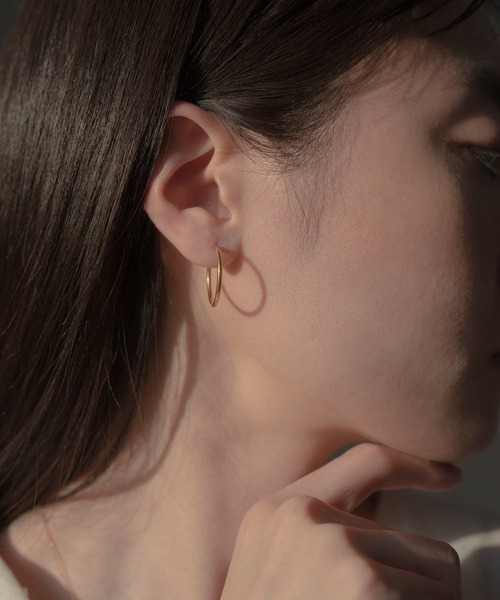 novice（ノーヴィス）の「【novice】Hinged Thin Hoop Pierce［Stainless］（ピアス（両耳用）・レディース・シルバー/ゴールド・FREE）」の7枚目の写真