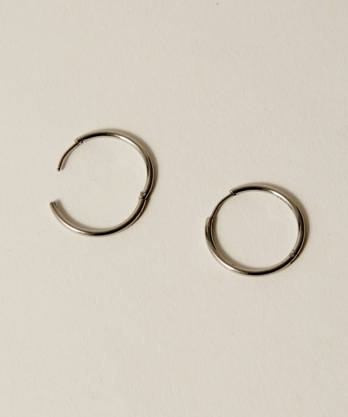 novice（ノーヴィス）の「【novice】Hinged Thin Hoop Pierce［Stainless］（ピアス（両耳用）・レディース・シルバー/ゴールド・FREE）」の14枚目の写真