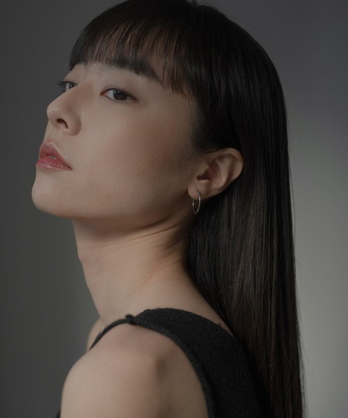 novice（ノーヴィス）の「【novice】Hinged Thin Hoop Pierce［Stainless］（ピアス（両耳用）・レディース・シルバー/ゴールド・FREE）」の6枚目の写真
