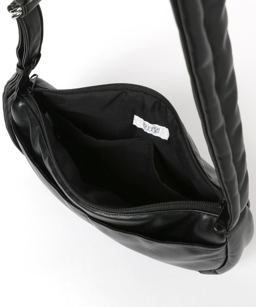 LOWRYS FARM（ローリーズファーム）の「ハーフムーンショルダーＢＡＧ  966225（ショルダーバッグ・レディース・ブラック/グレー/アイボリー・FREE）」の11枚目の写真